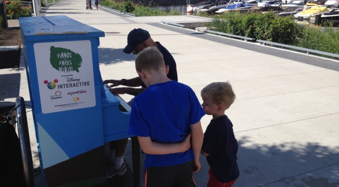 Be Outdoor Piano Players