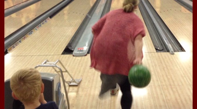 Be Bowling with Beauties 